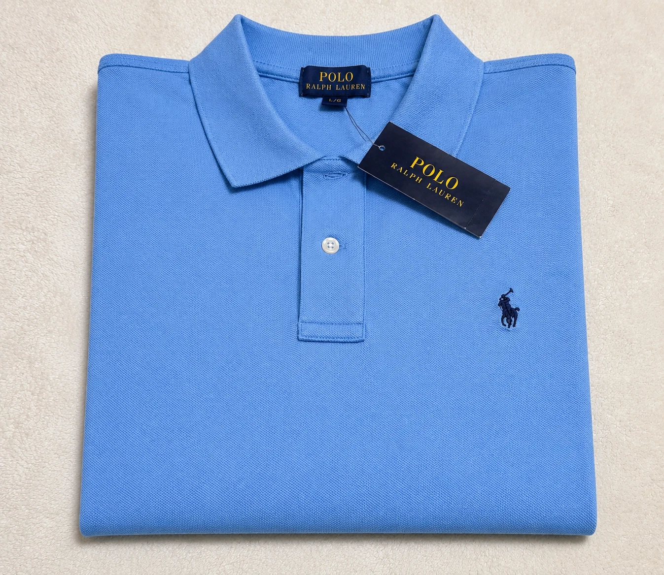 Blue Polo Ralph Lauren shirt — Folded polo shirt
